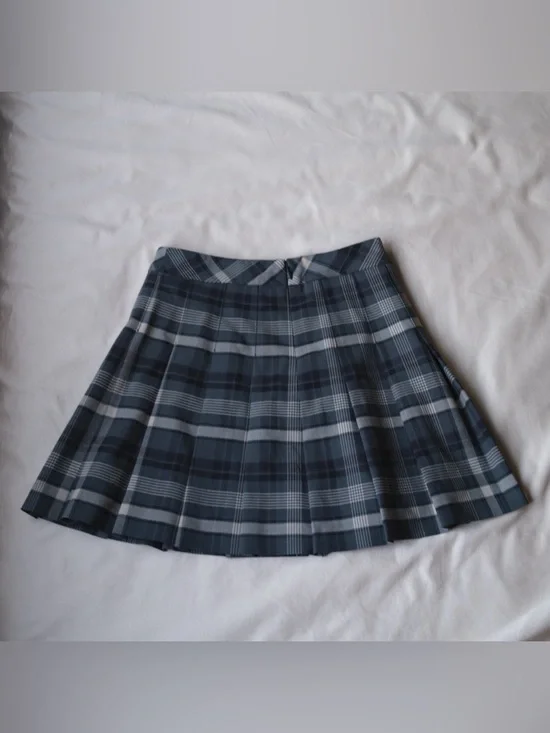 Aritzia Sunday Best Plaid Pleated Mini Skirt Dark Green Navy Size 0 - Picture 2 of 10